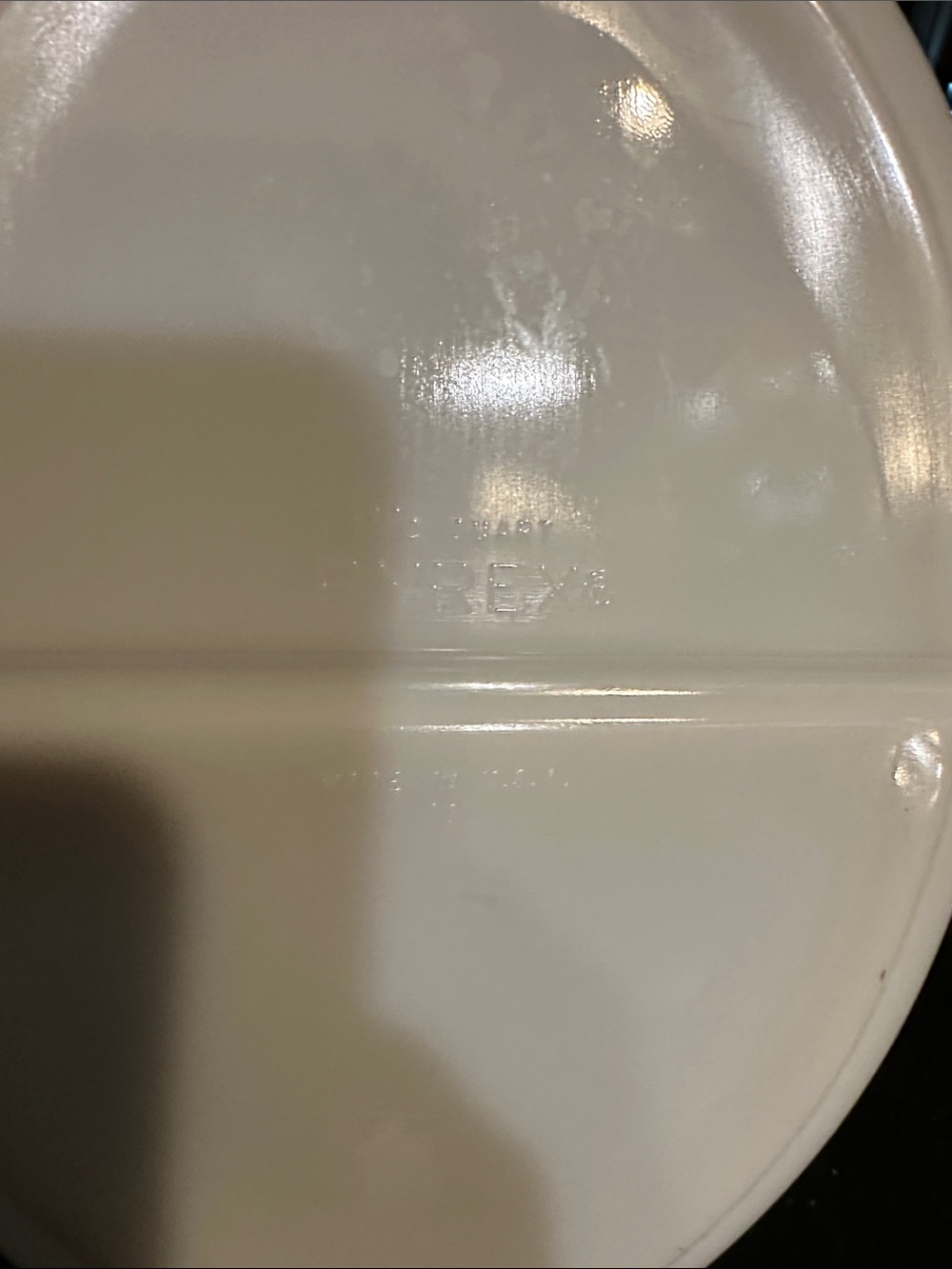 Pyrex divided dish - Picture 3 of 4